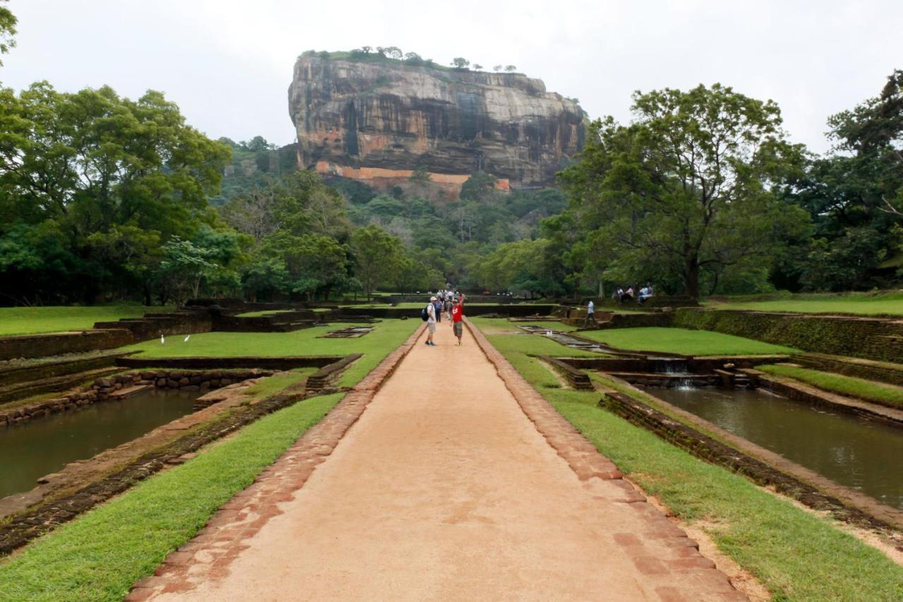 Sat Nam Village Eco-Hotel Sigiriya Dış mekan fotoğraf